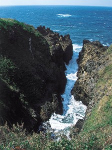 石川県　義経の舟隠し